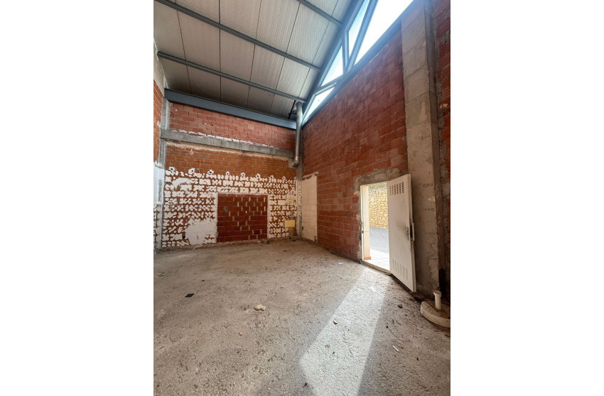 Reventa - Comercial - Algorfa - Comunidad valenciana