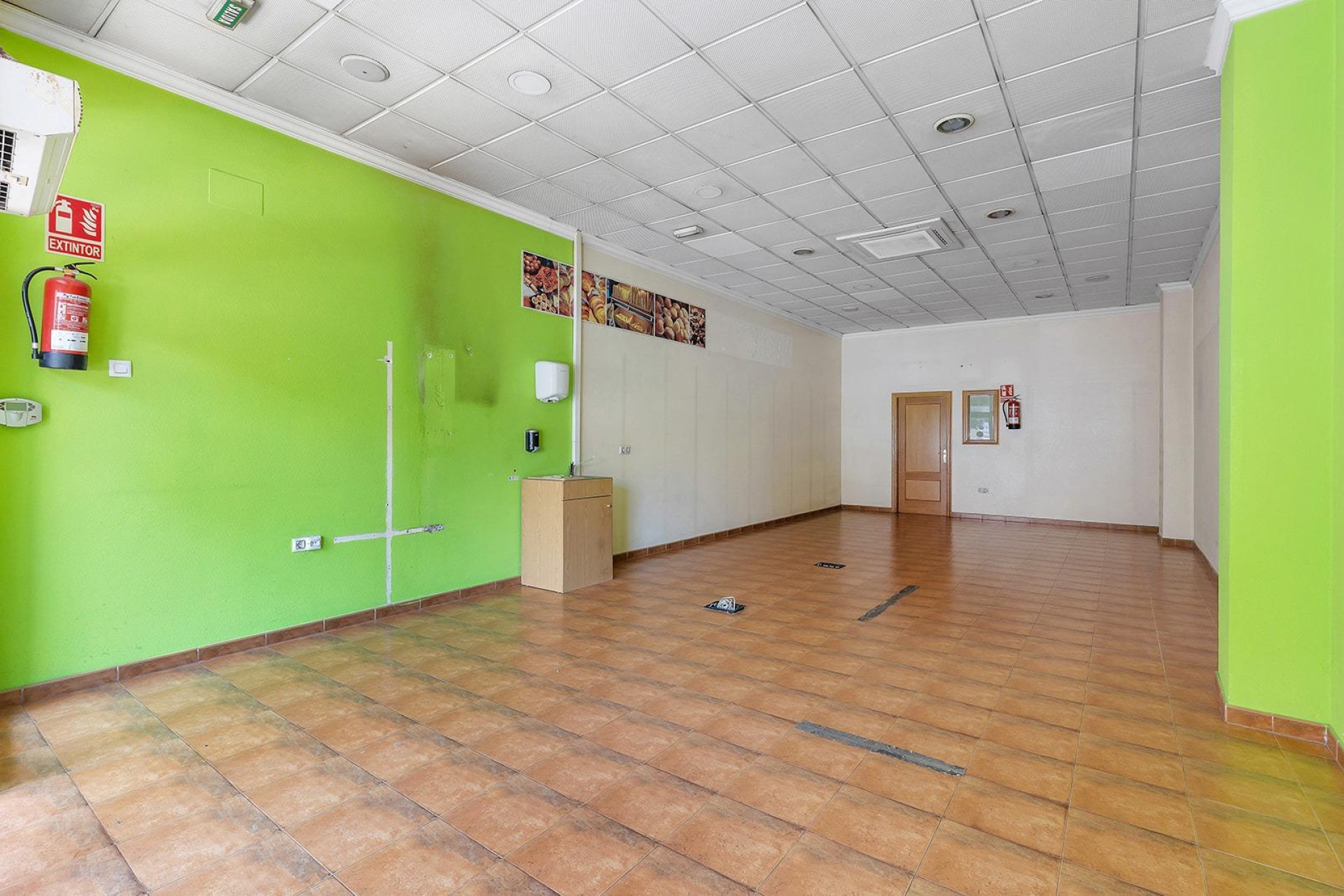 Reventa - Comercial - Torrevieja - Centro