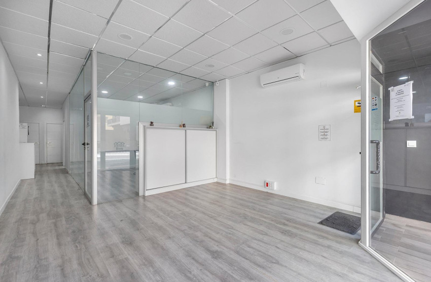 Reventa - Comercial - Torrevieja - La Mata pueblo