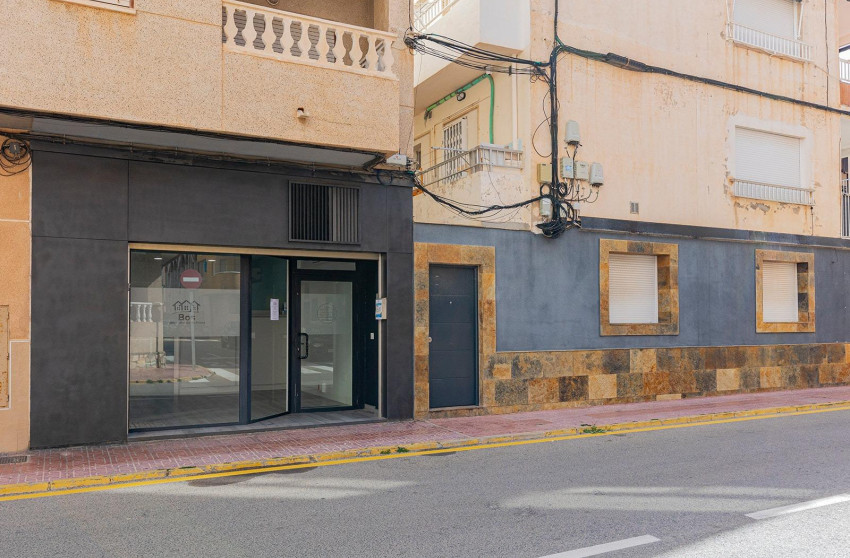 Reventa - Comercial - Torrevieja - La Mata pueblo