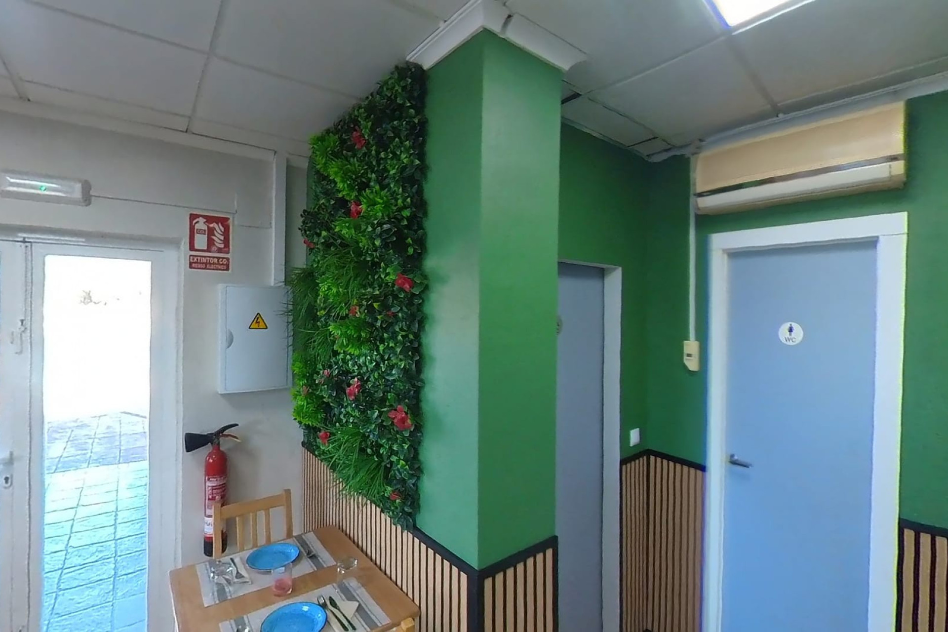 Reventa - Comercial - Torrevieja - Puerto