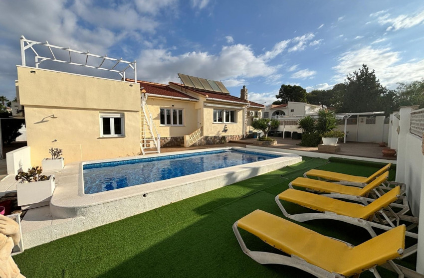 Reventa - Detached House / Villa - Ciudad Quesada