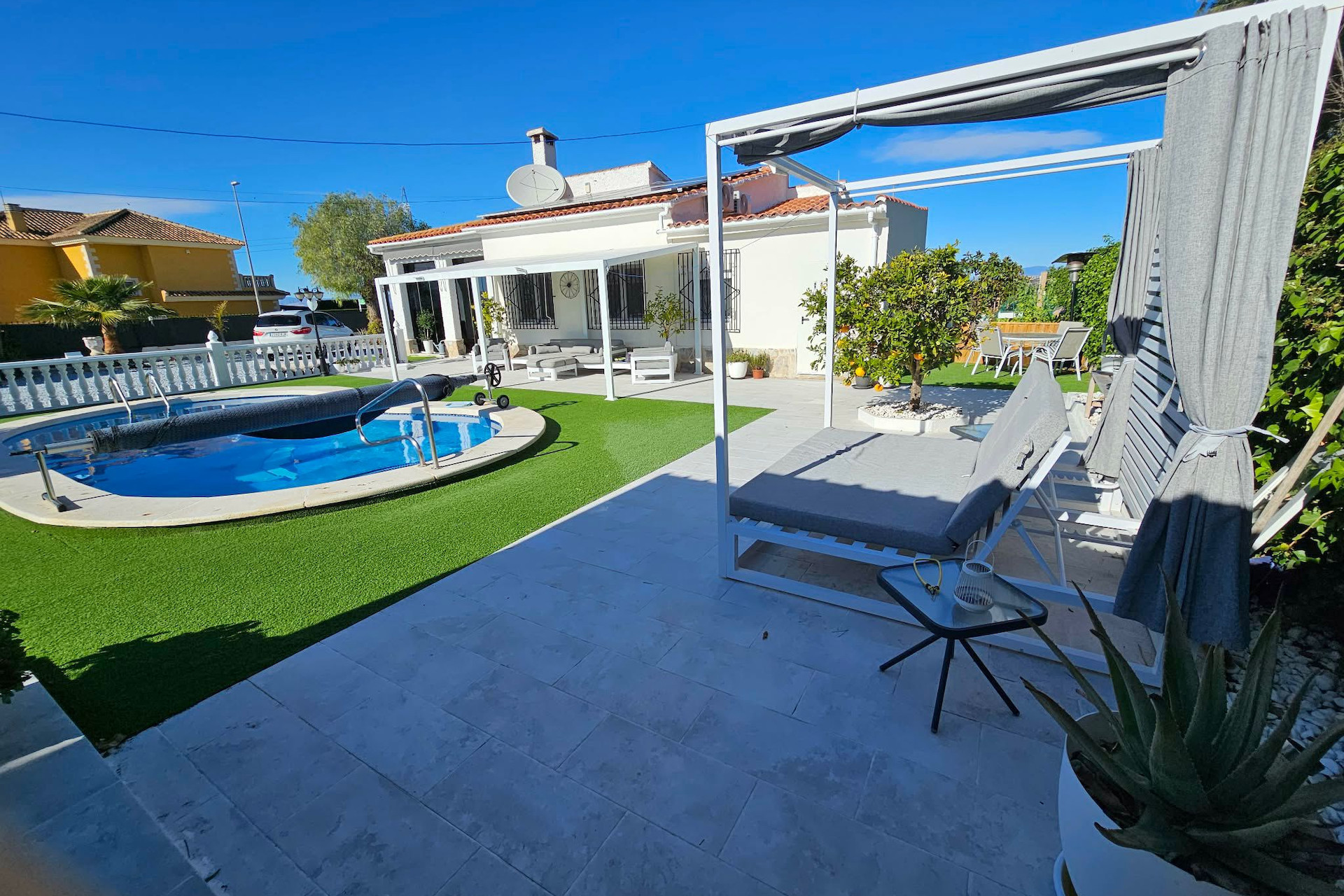 Reventa - Detached Villa - La Marina - La Marina - Urbanization