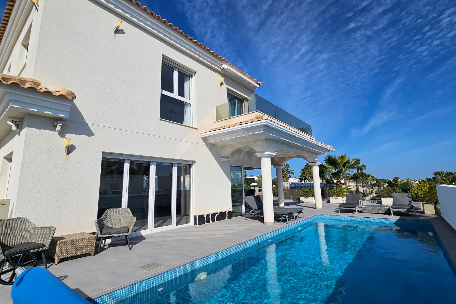 Reventa - Detached Villa - La Marina - La Marina - Urbanization