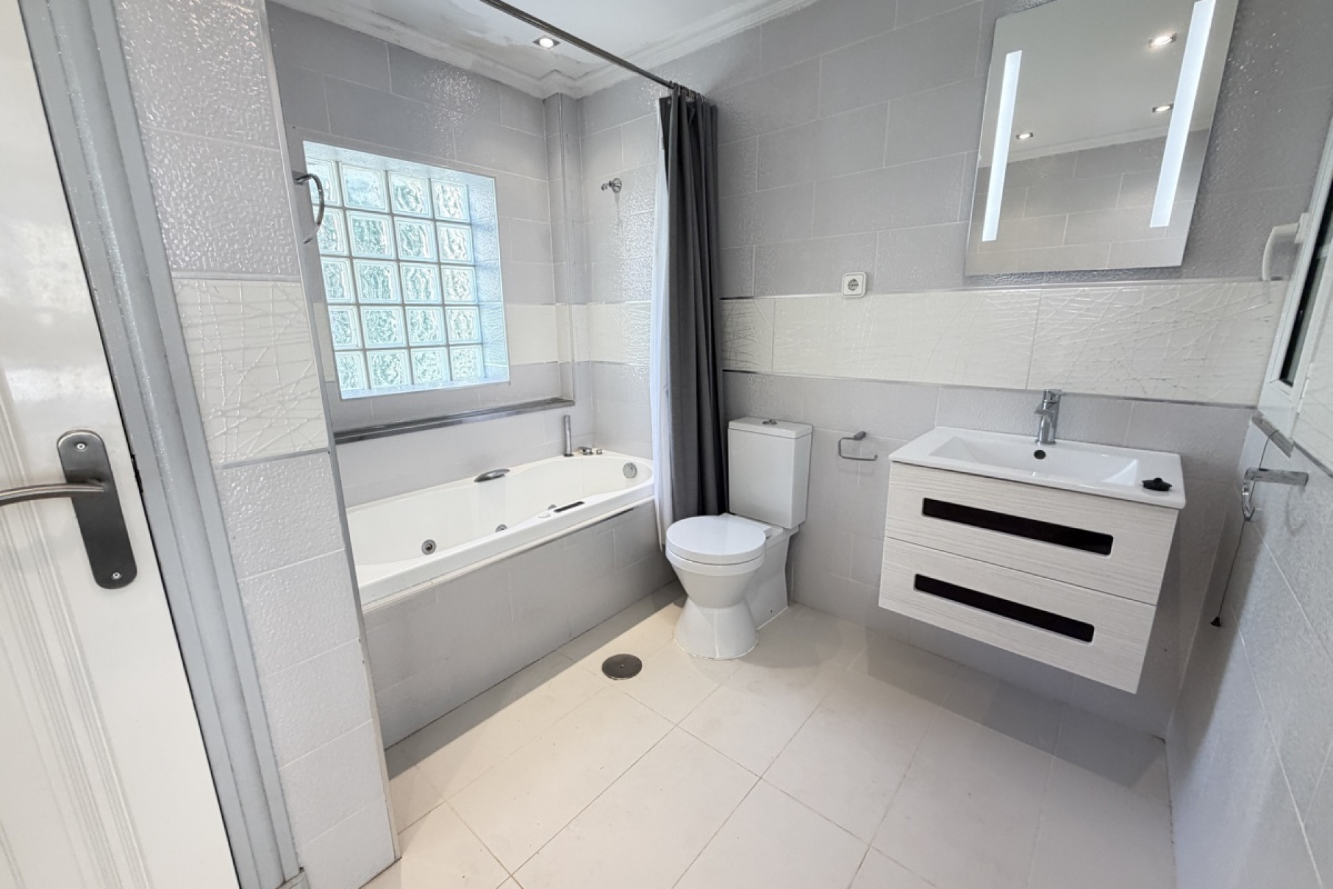 Reventa - Detached Villa - Orihuela Costa - Las Ramblas