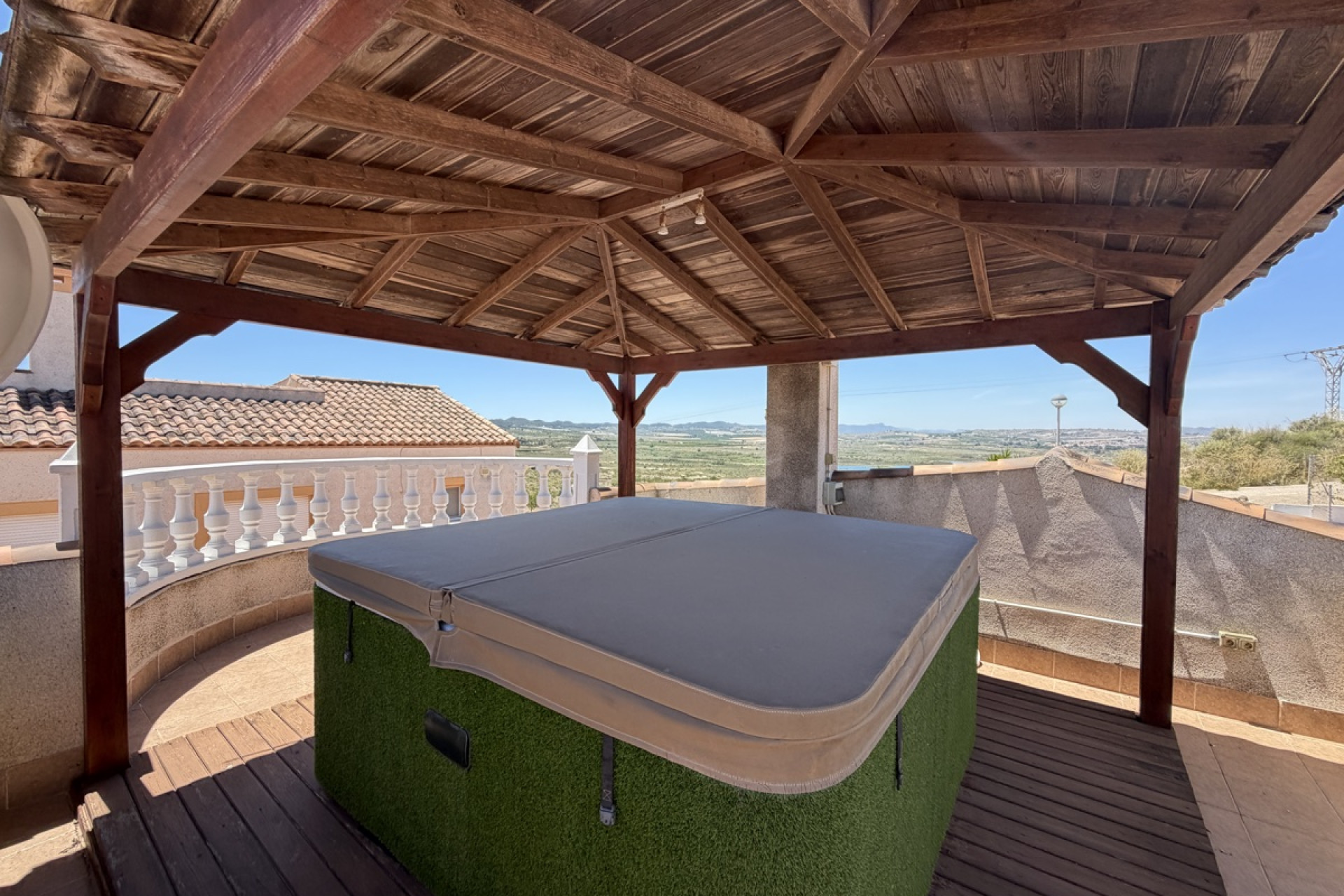 Reventa - Detached Villa - San Miguel de Salinas - Lake View Mansions