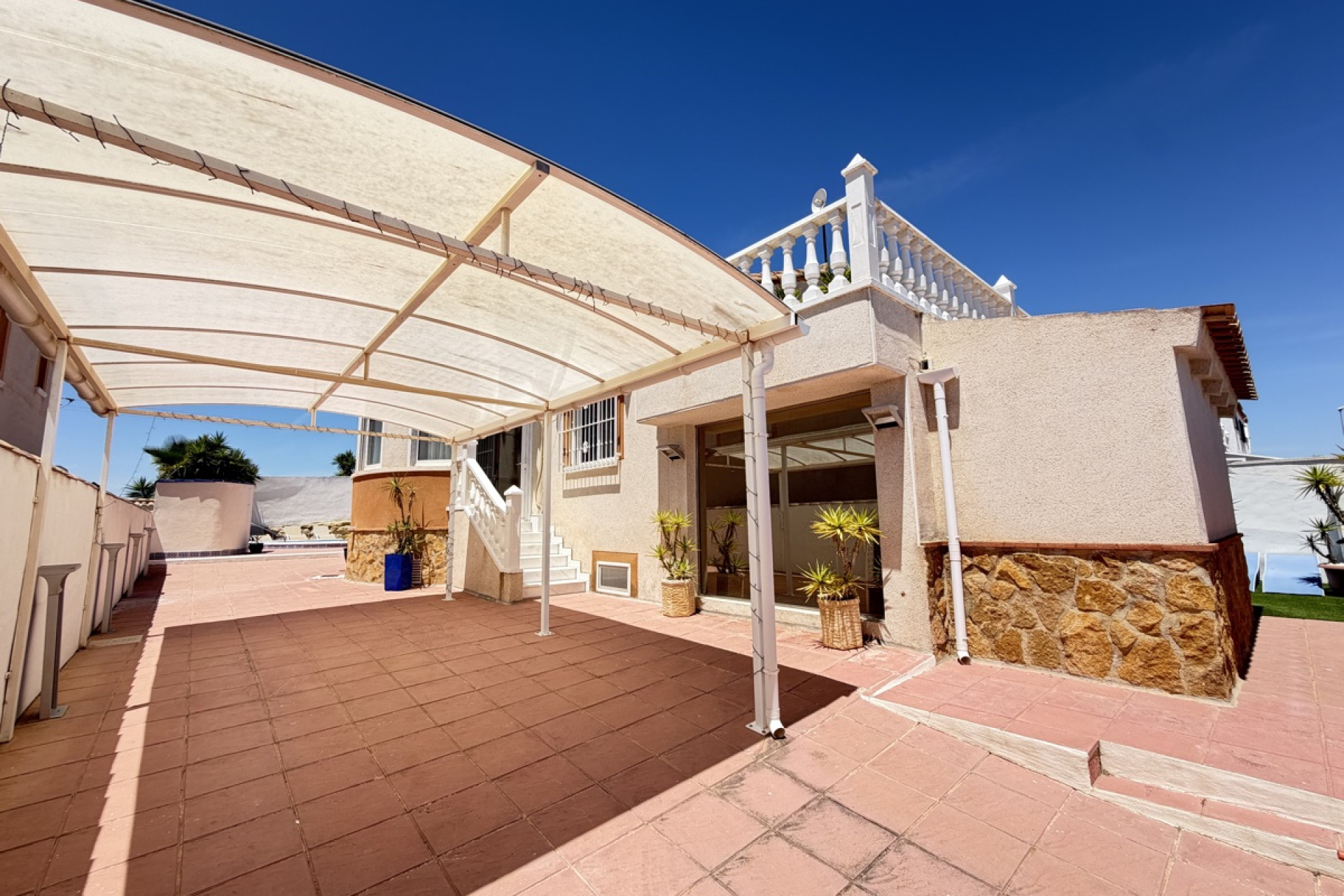 Reventa - Detached Villa - San Miguel de Salinas - Lake View Mansions