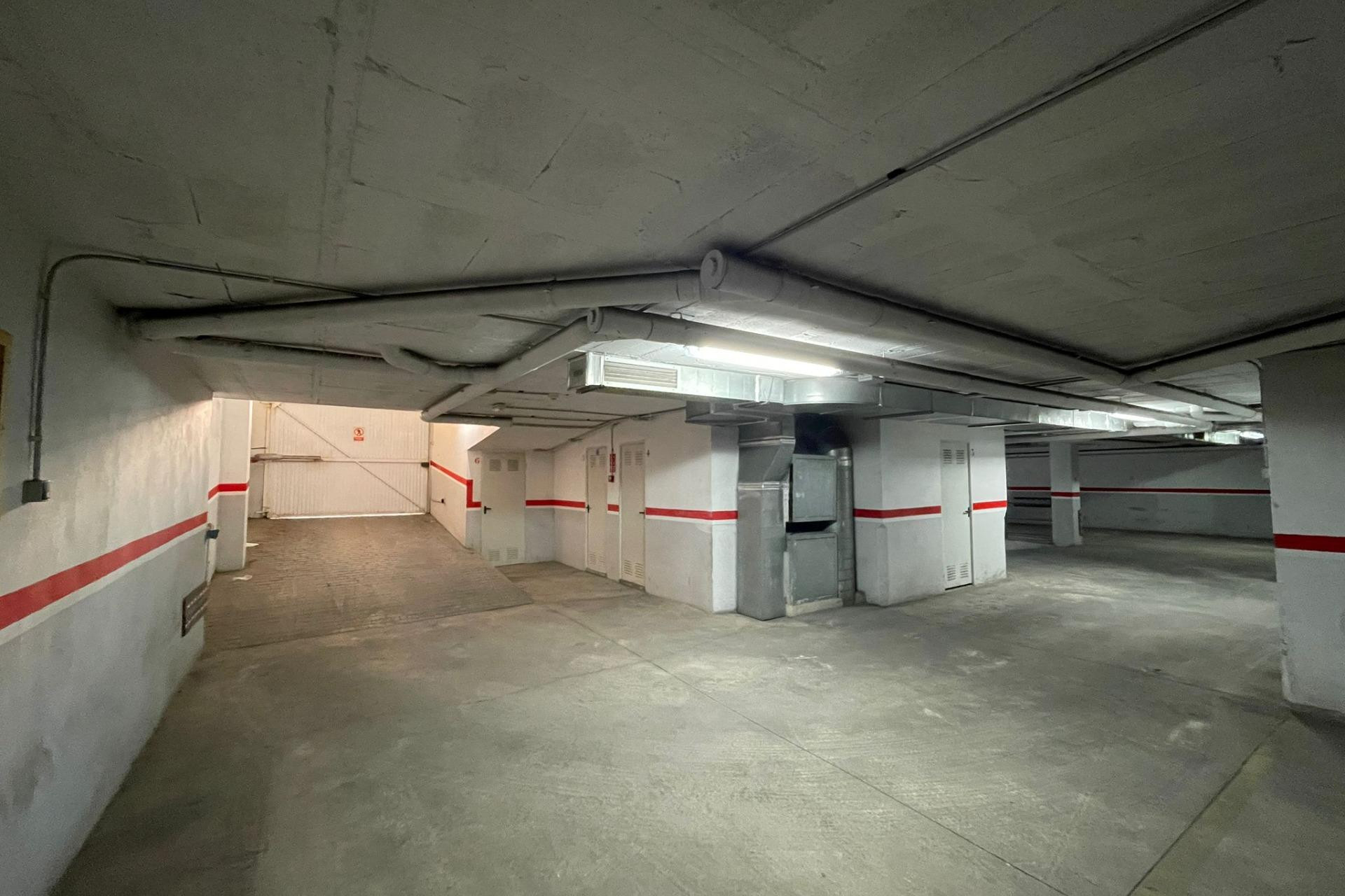 Reventa - Parking - Torrevieja - Playa del cura