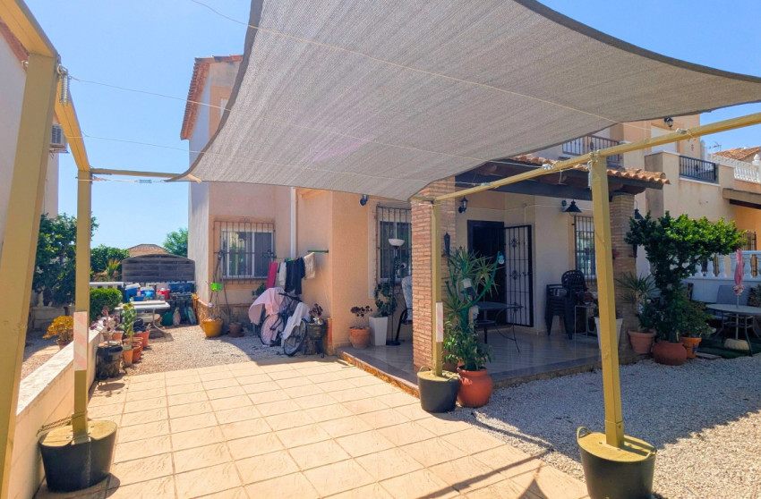 Reventa - Quad House - Lo Crispin