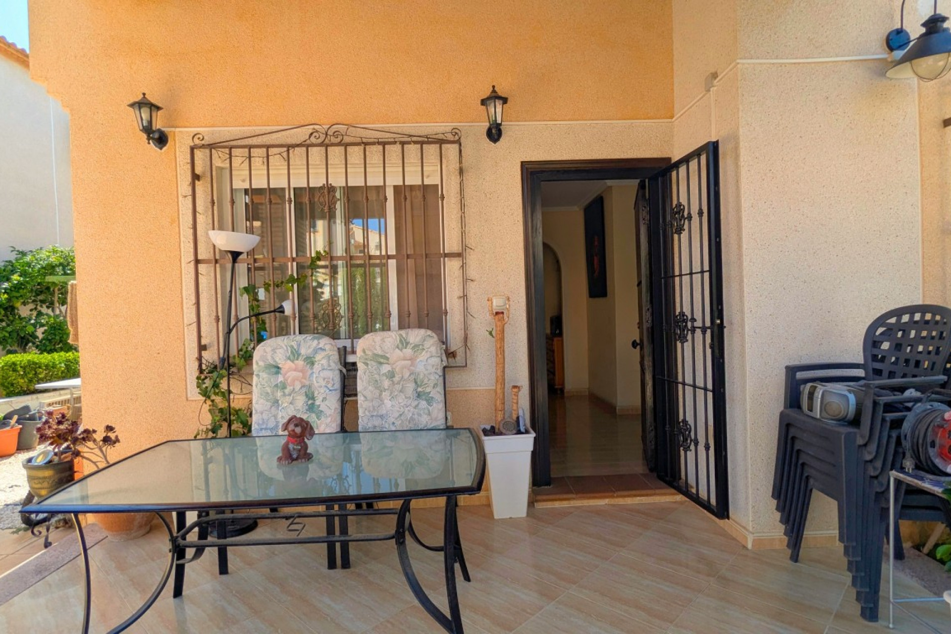 Reventa - Quad House - Lo Crispin