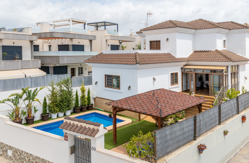 Reventa - Semi detached Villa - Los Montesinos - La Herrada