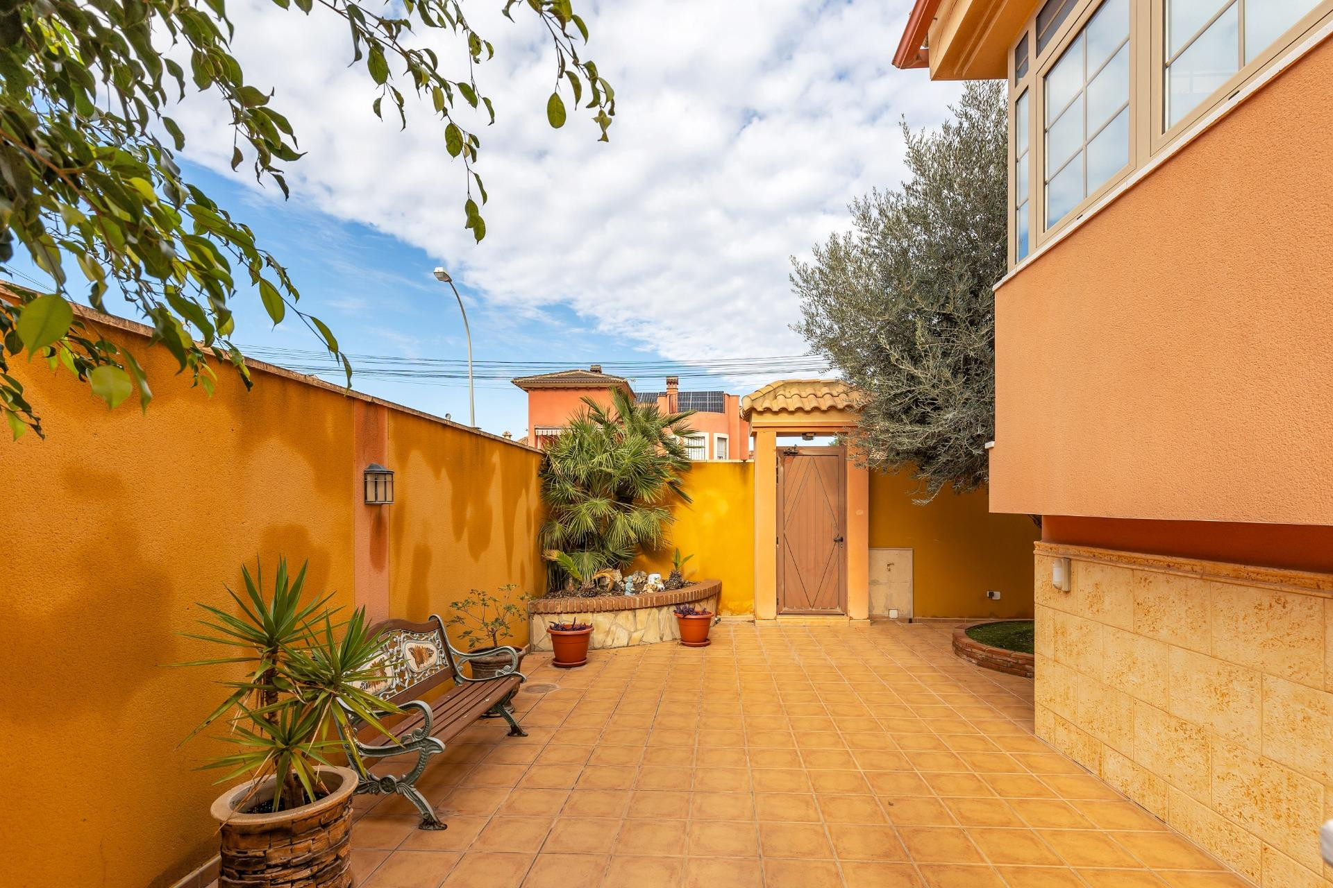 Reventa - Semi - Torrevieja - Aguas Nuevas