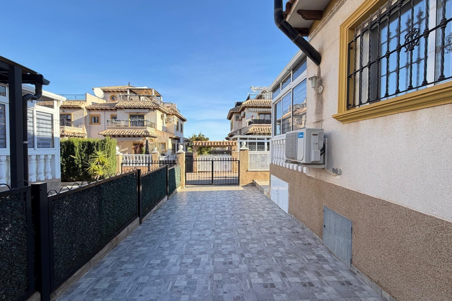 Reventa - Terraced house - Orihuela Costa - Las Filipinas