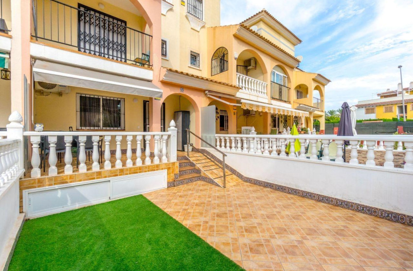 Reventa - Terraced house - Orihuela Costa - Punta Prima