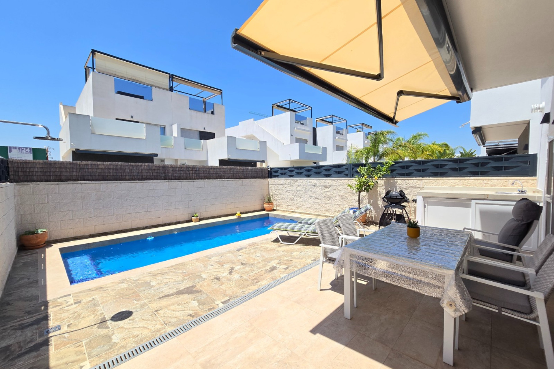 Reventa - Villa * - Ciudad Quesada * - Doña Pepa *
