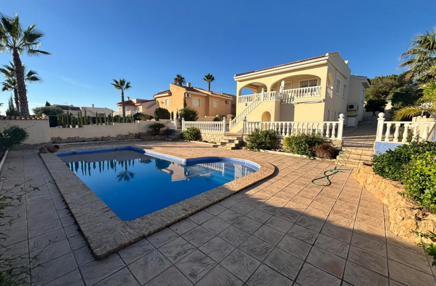 Reventa - Villa Detached - Ciudad Quesada - La Fiesta