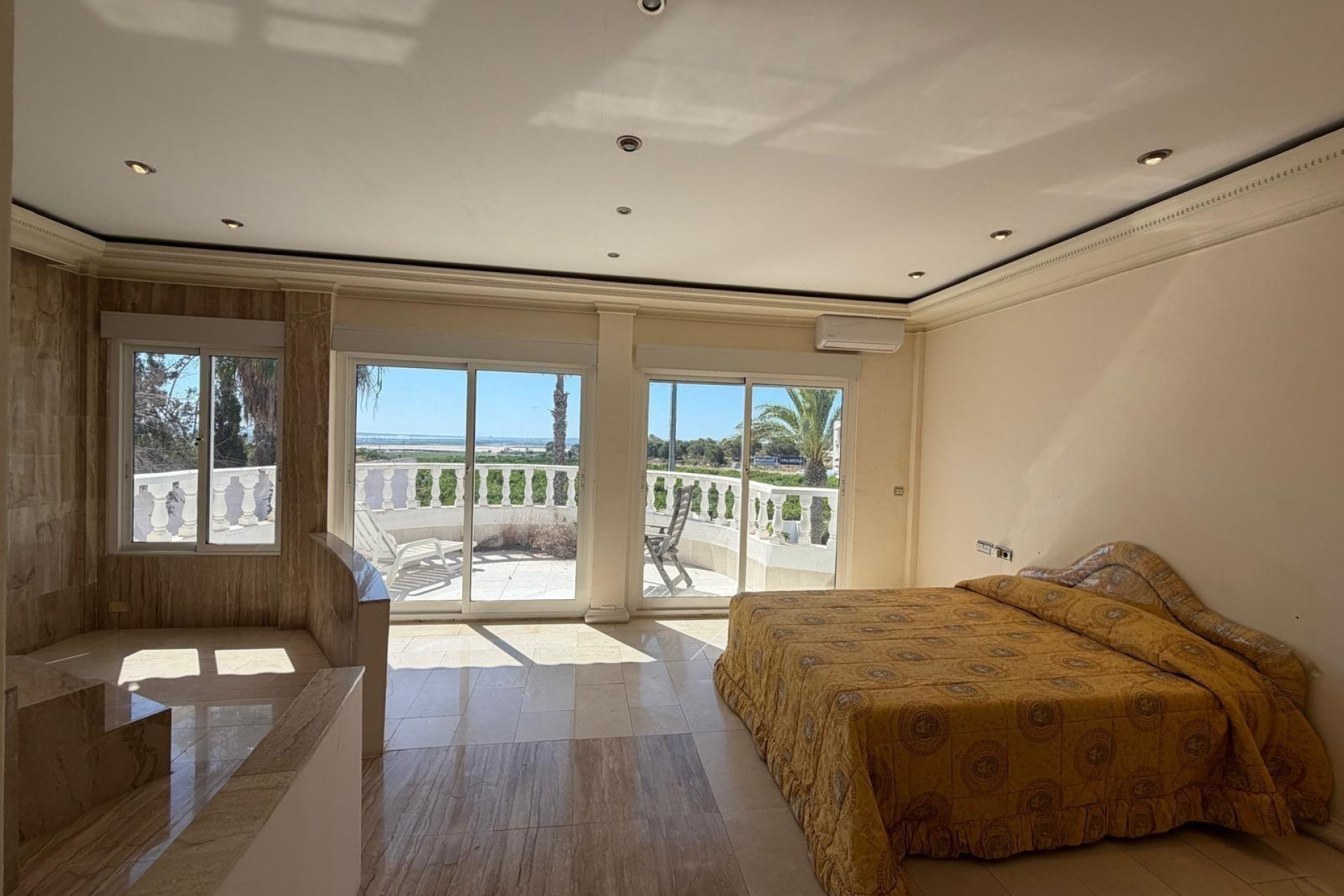 Reventa - Villa - Jacarilla - Comunidad valenciana
