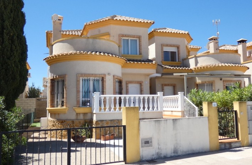 Reventa - Villa - Los Montesinos - La Herrada