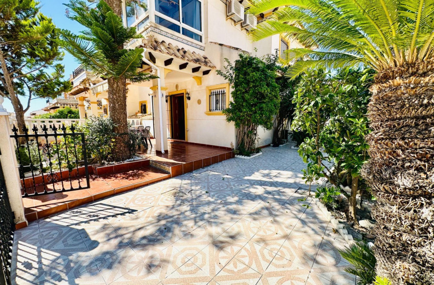 Reventa - Villa - Orihuela Costa - La Regia