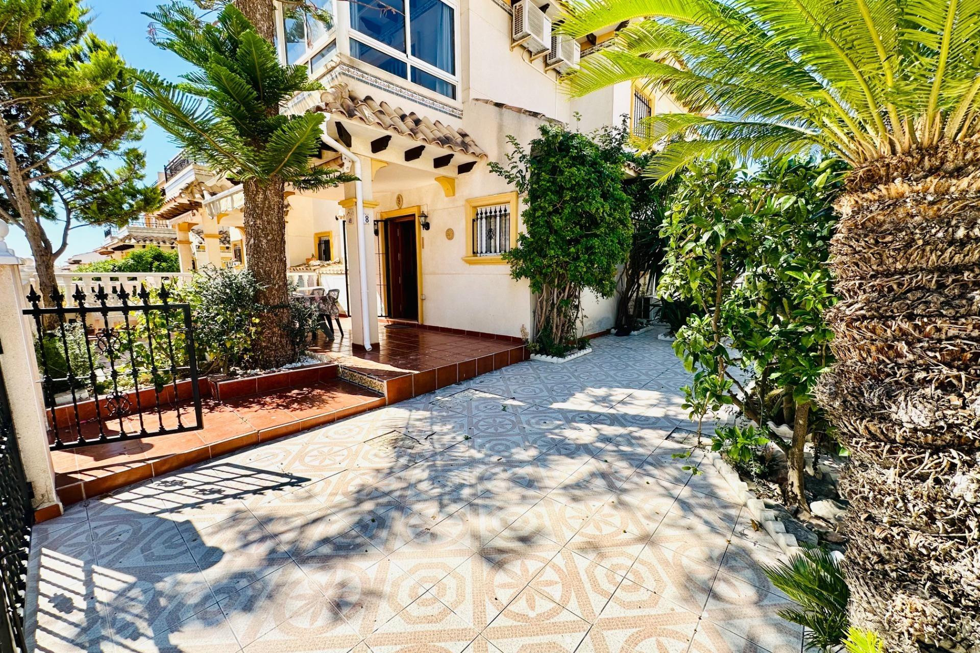 Reventa - Villa - Orihuela Costa - La Regia