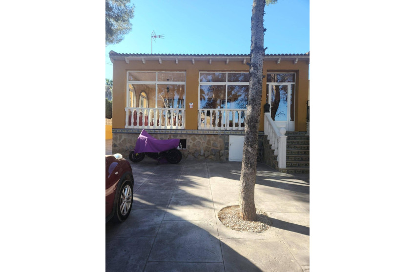 Reventa - Villa - Orihuela Costa - Los Almendros-La Florida