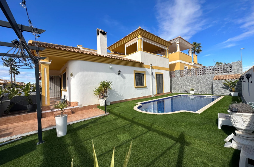 Reventa - Villa - Orihuela - Entre Naranjos Vistabella