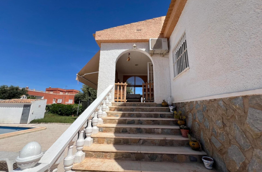Reventa - Villa - Torrevieja - La Siesta - El Salado - Torreta