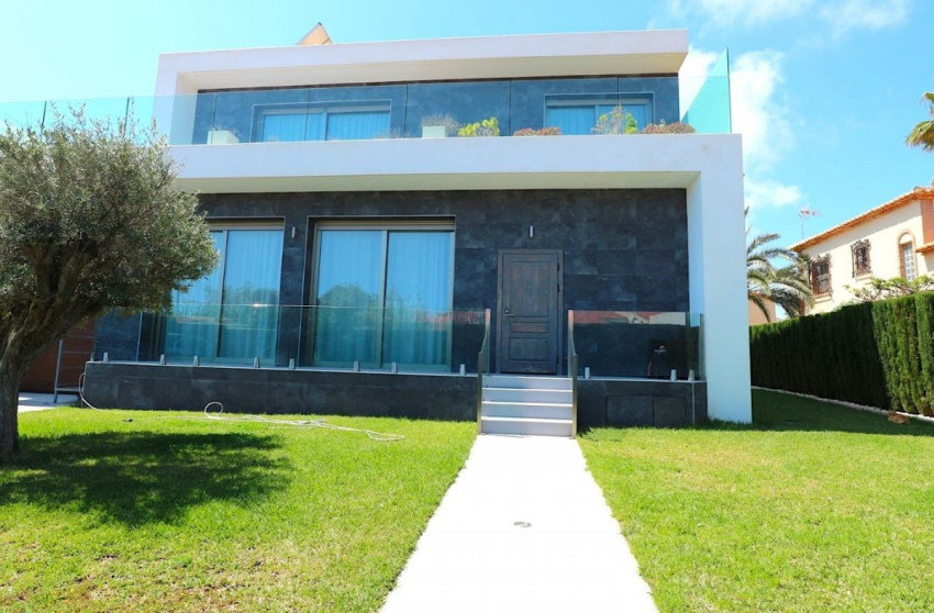 Reventa - Villa - Torrevieja - Los Angeles