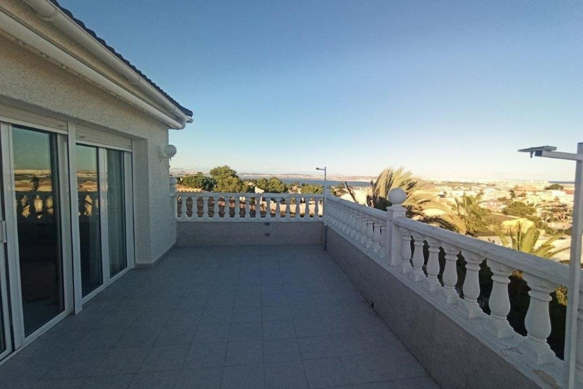 Reventa - Villa - Torrevieja - Los balcones