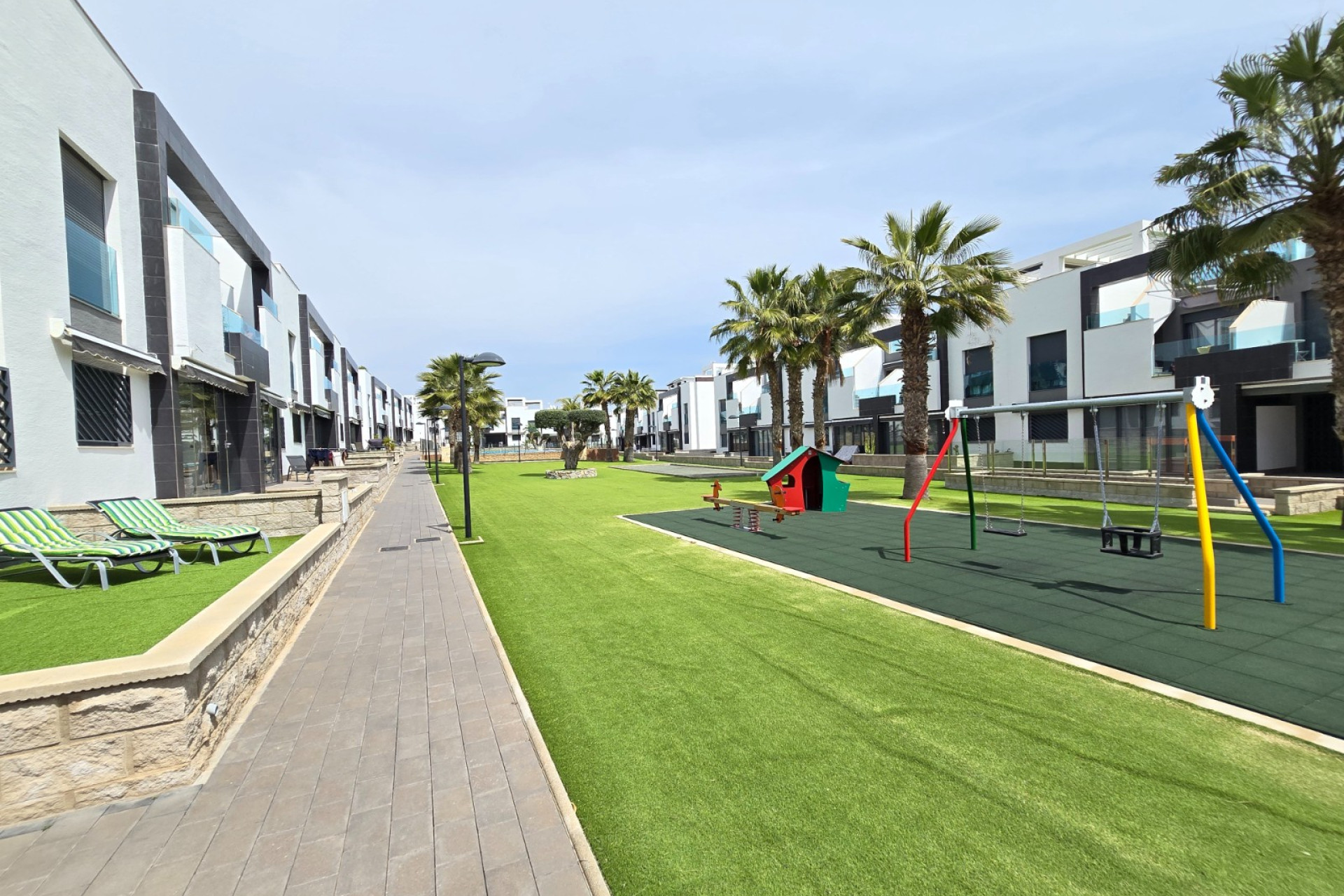 Revente - Apartment / Flat * - Orihuela Costa * - Punta Prima *