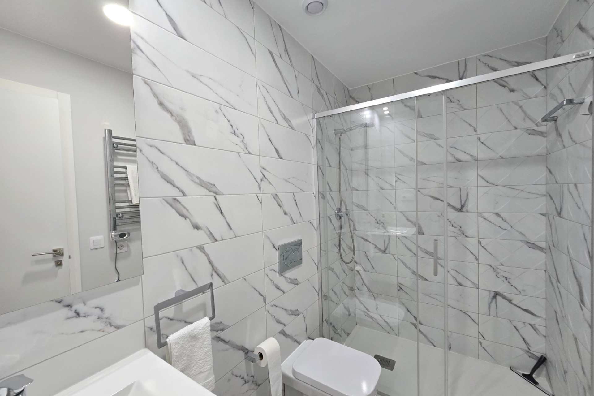 Revente - Apartment / Flat * - Orihuela Costa - Villamartín *