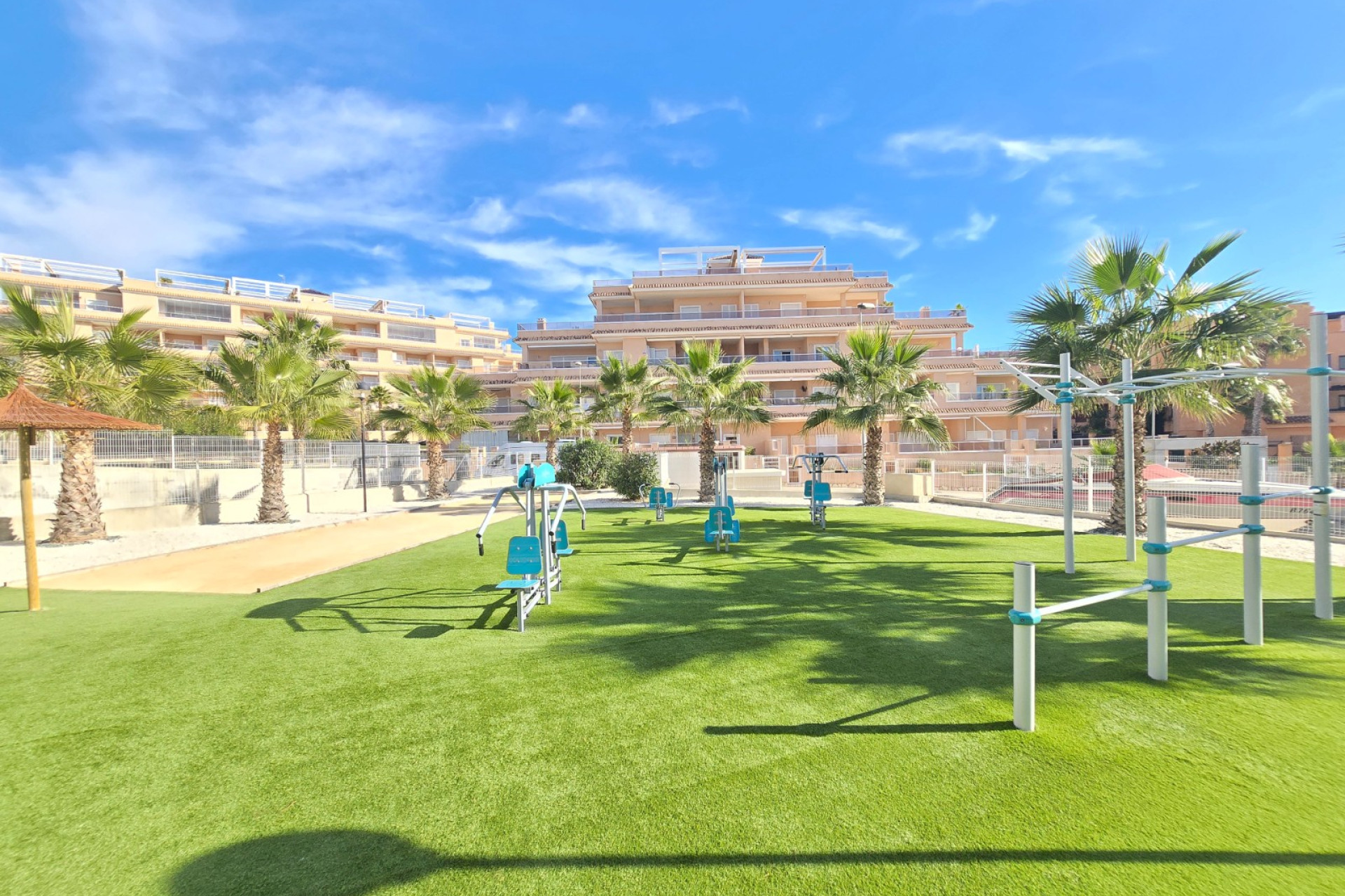 Revente - Apartment / Flat * - Orihuela Costa * - Villamartín *