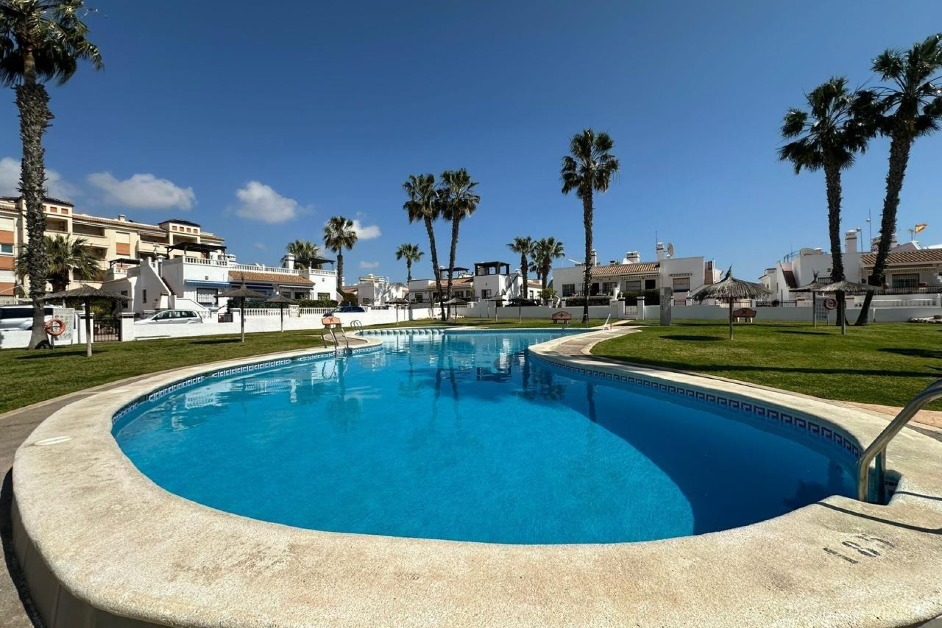 Revente - Apartment - Orihuela Costa - La Chismosa