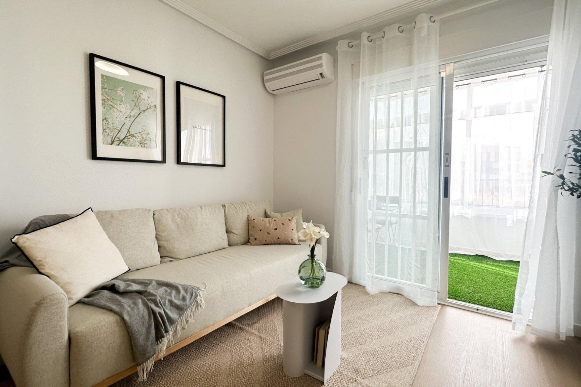 Revente - Apartment - Orihuela Costa - Punta Prima