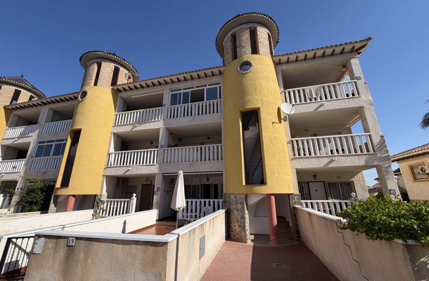 Revente - Apartment - Orihuela Costa - Villamartin