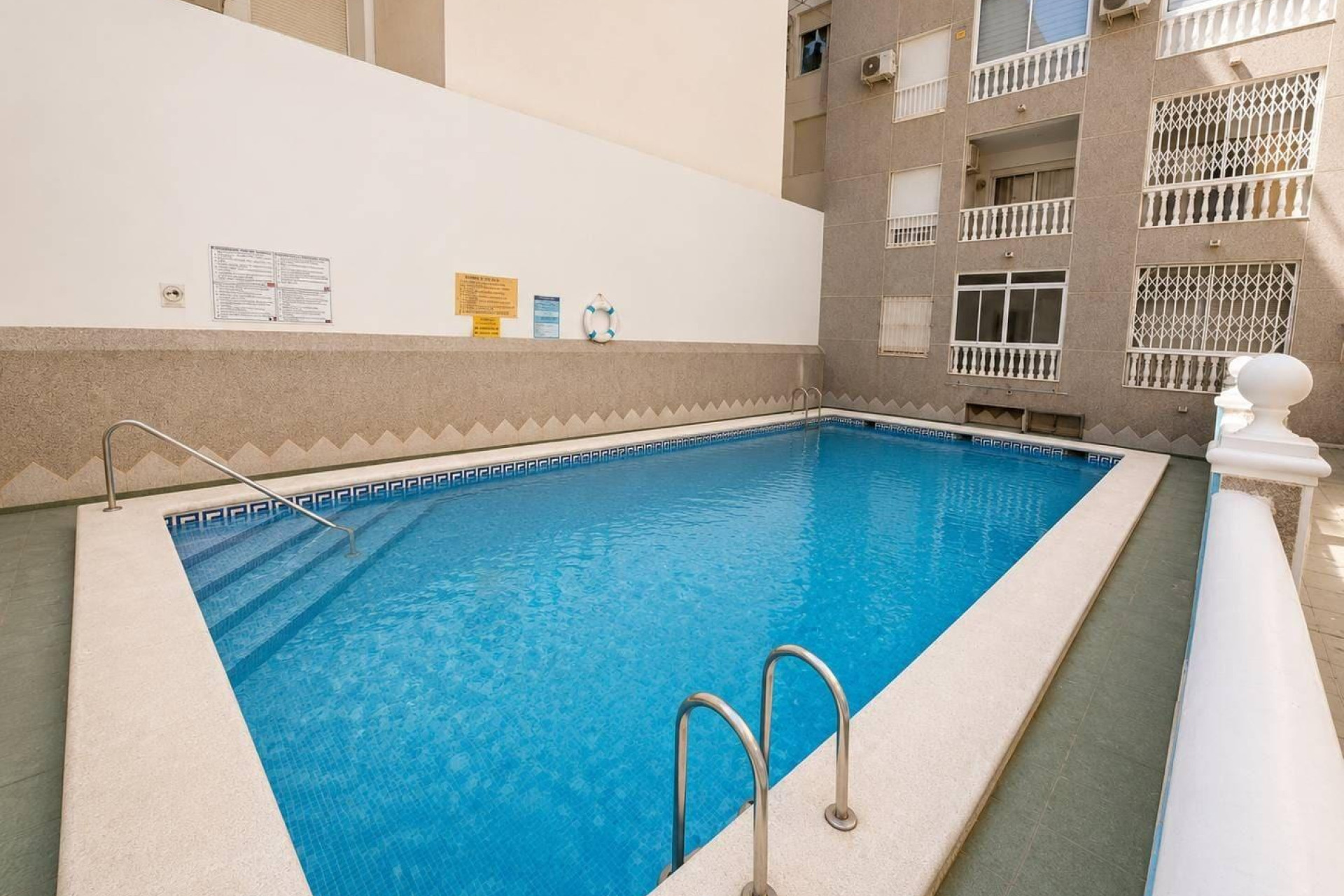 Revente - Apartment - Torrevieja - Acequion
