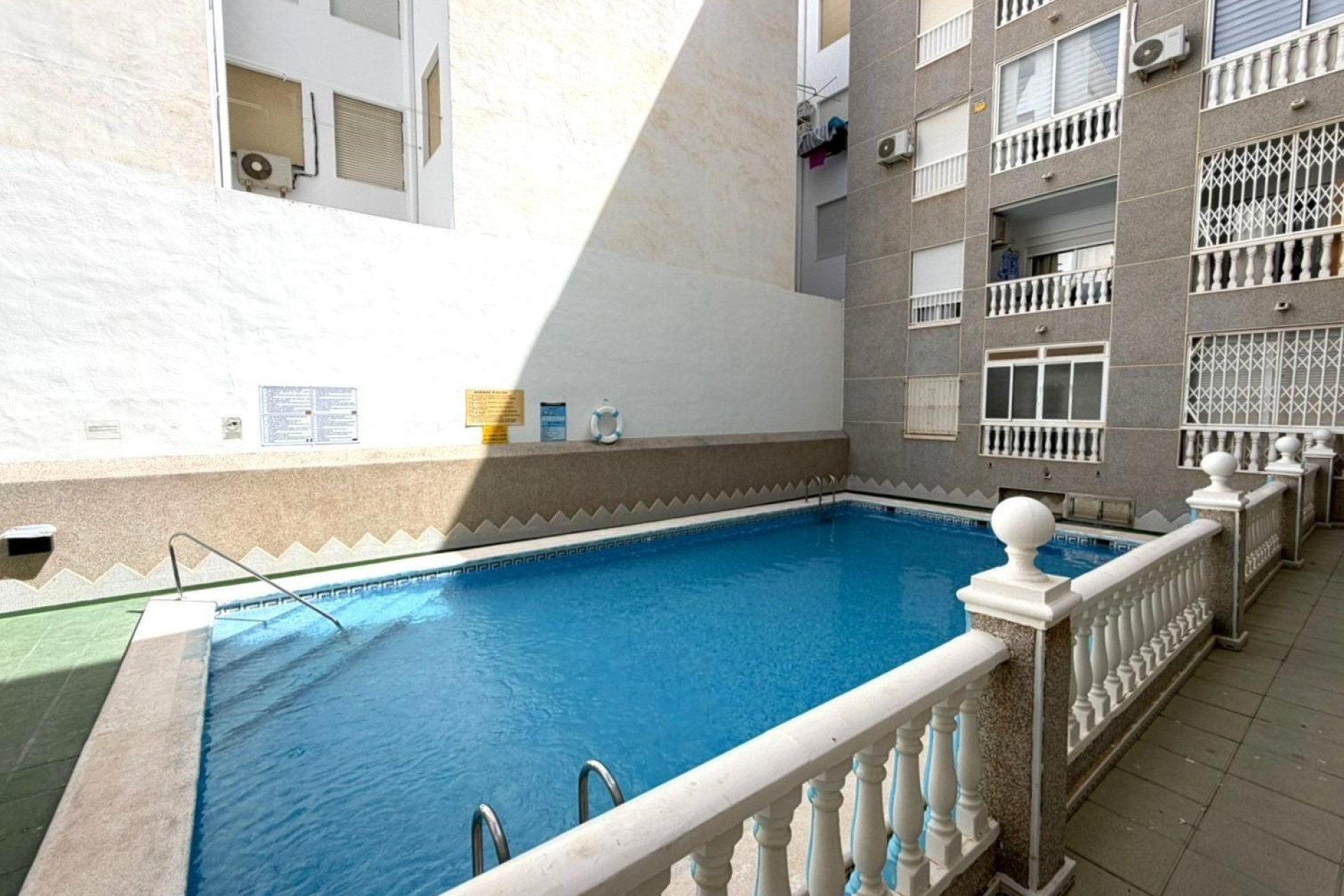 Revente - Apartment - Torrevieja - Acequion