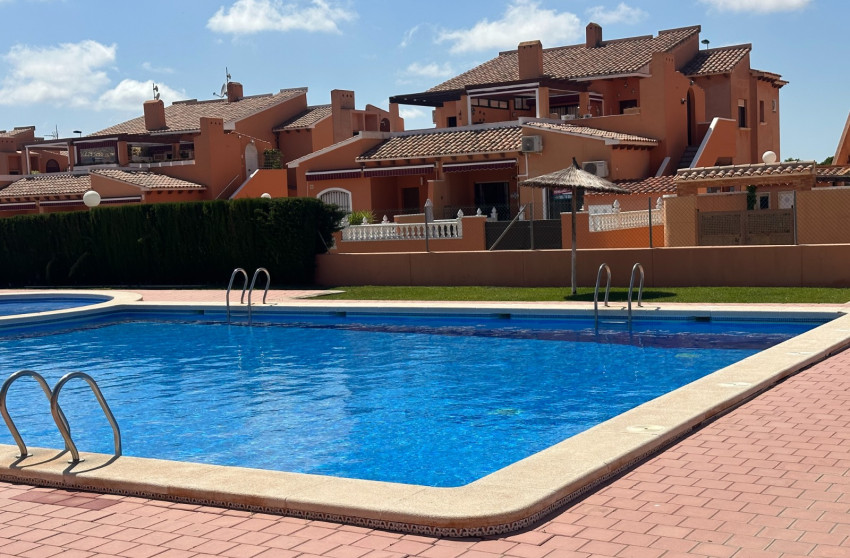 Revente - Apartment - Torrevieja - Aguas Nuevas