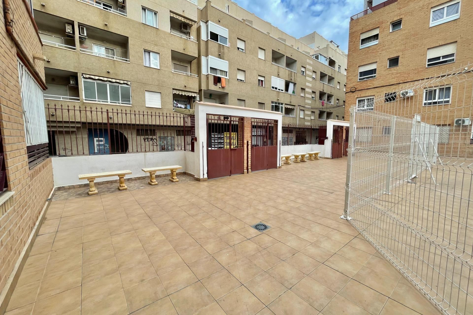 Revente - Apartment - Torrevieja - Centro