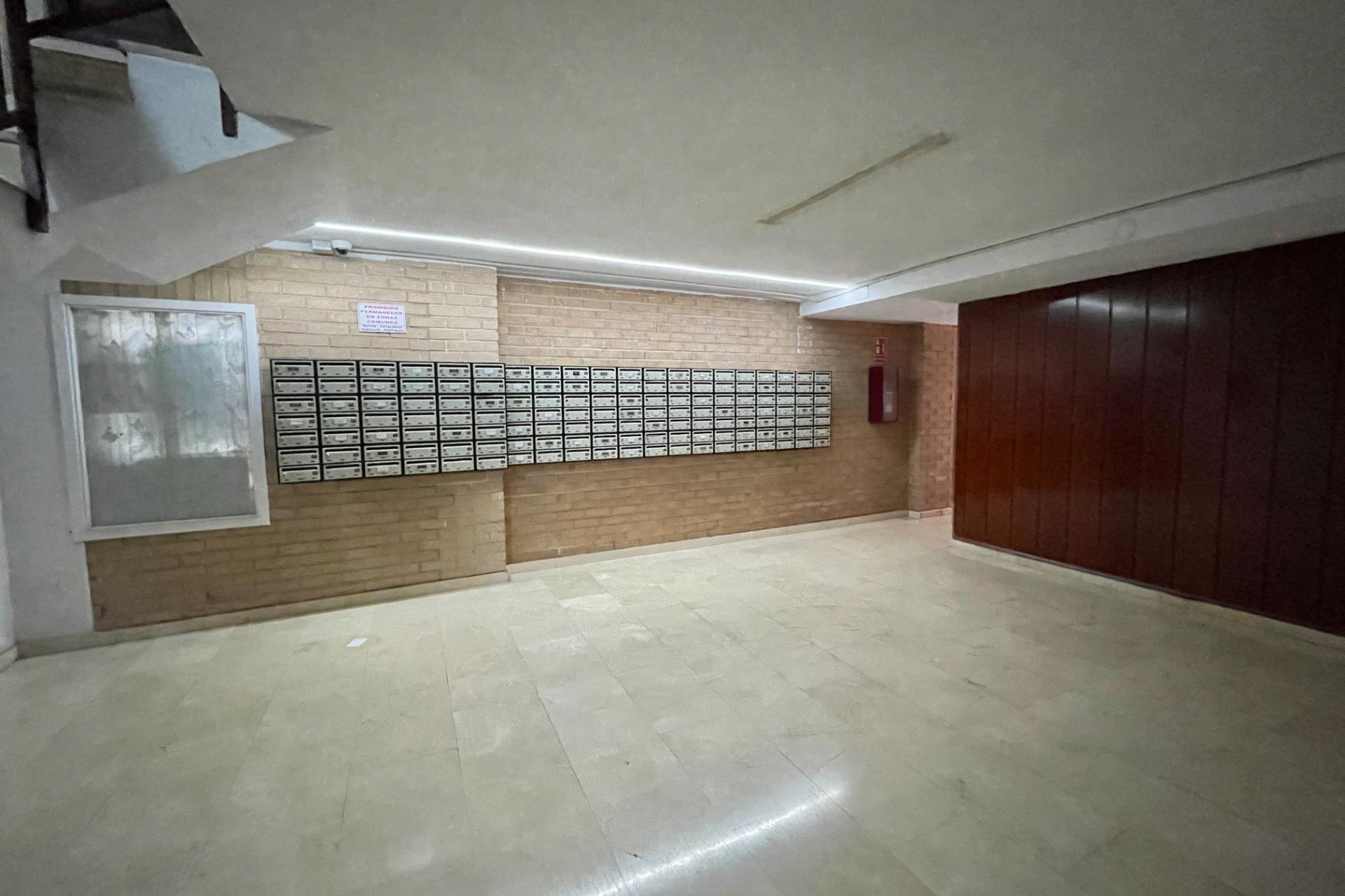 Revente - Apartment - Torrevieja - Centro
