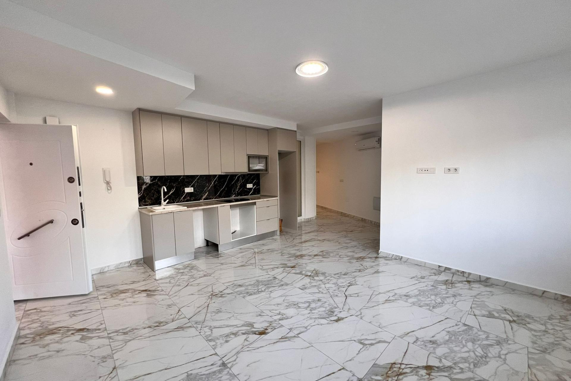 Revente - Apartment - Torrevieja - Estacion de autobuses