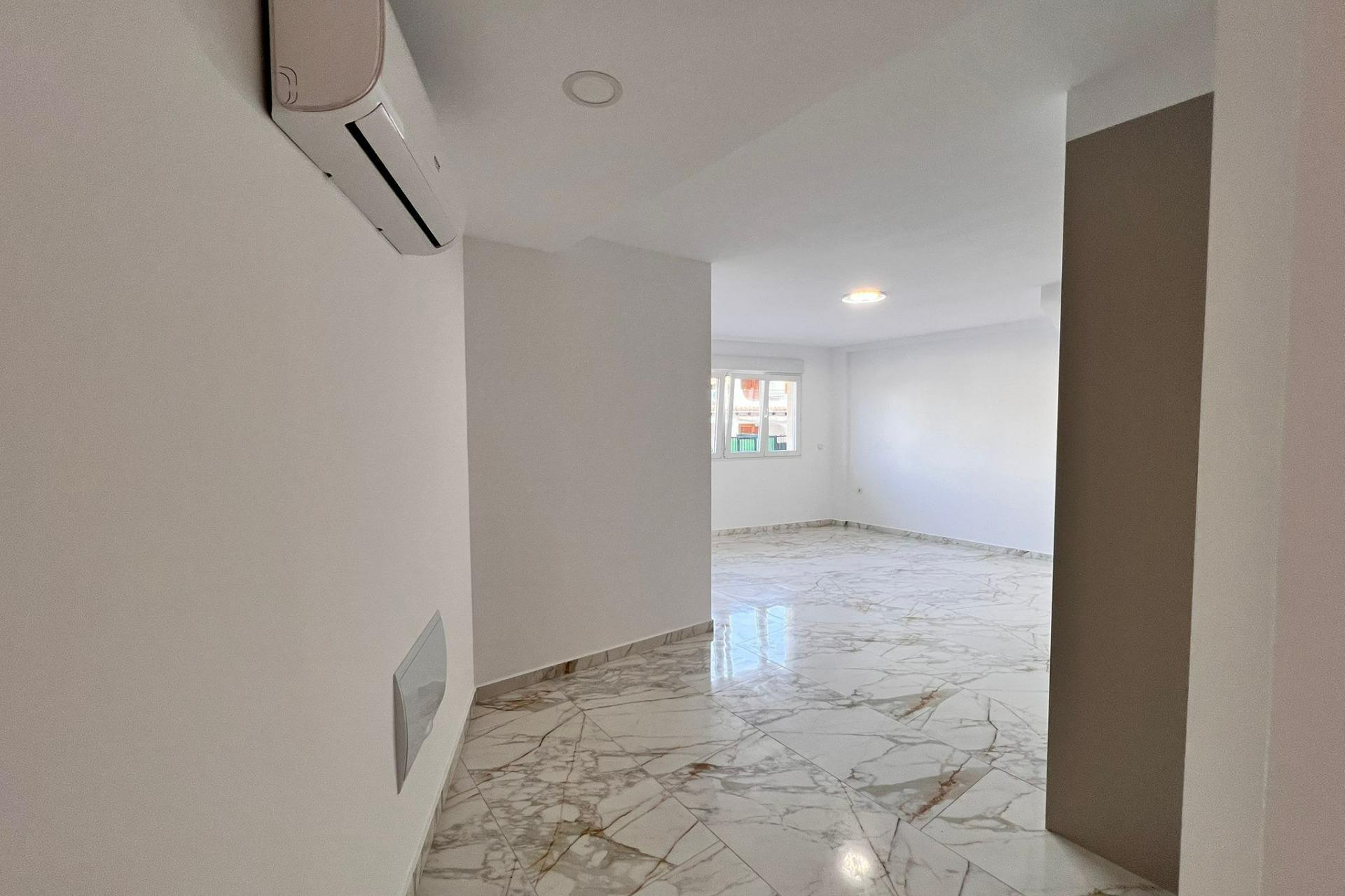 Revente - Apartment - Torrevieja - Estacion de autobuses