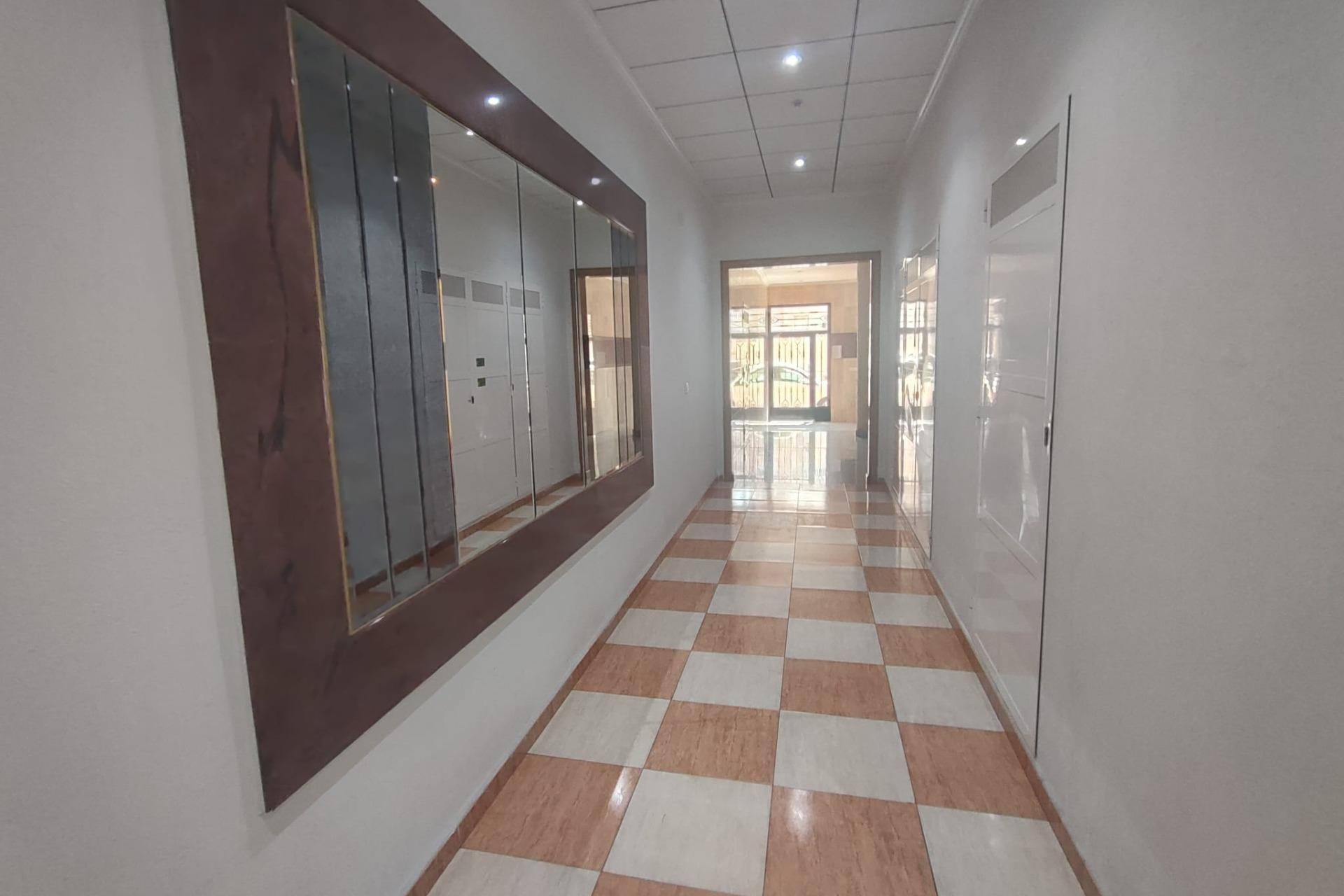 Revente - Apartment - Torrevieja - Estacion de autobuses