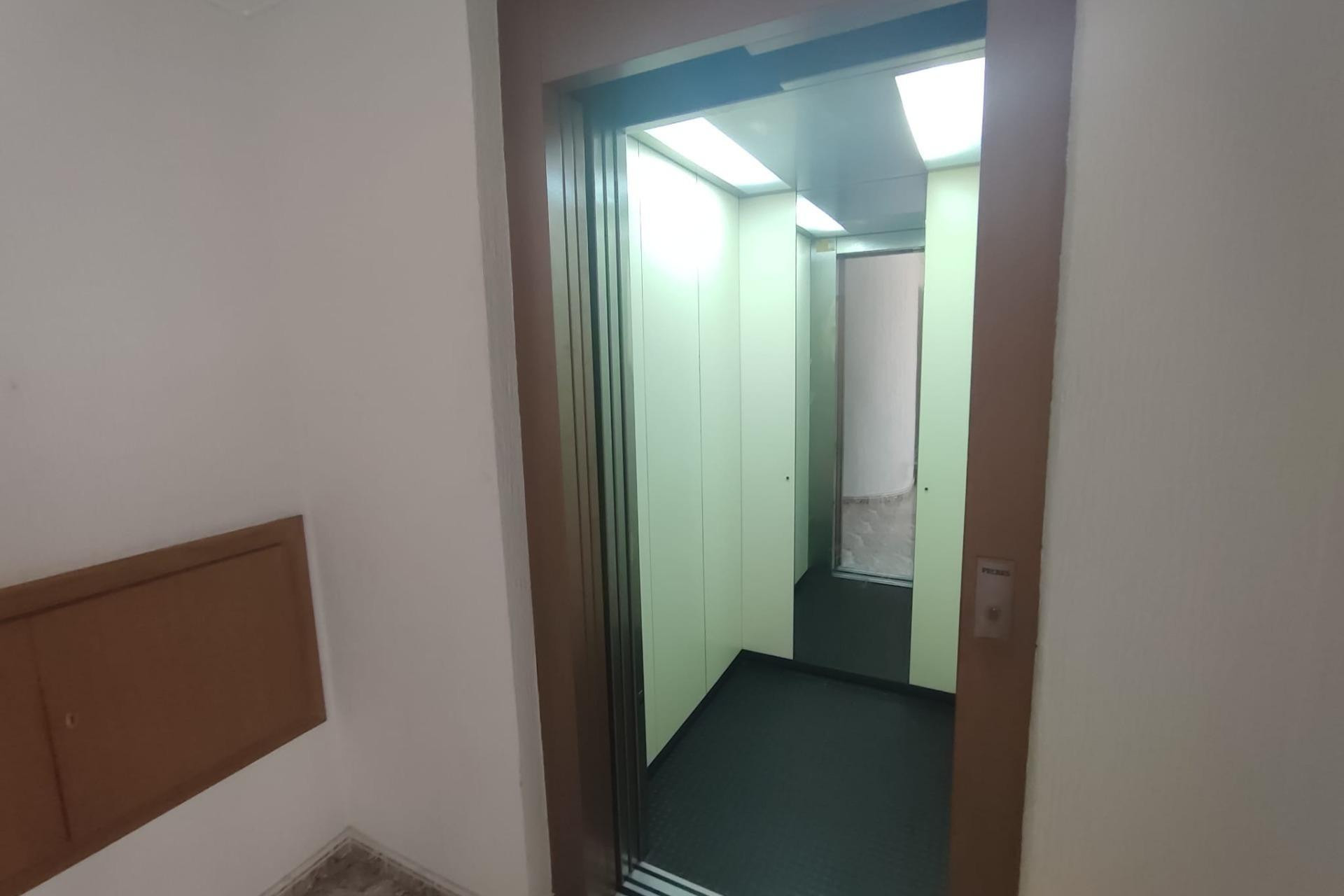 Revente - Apartment - Torrevieja - Estacion de autobuses