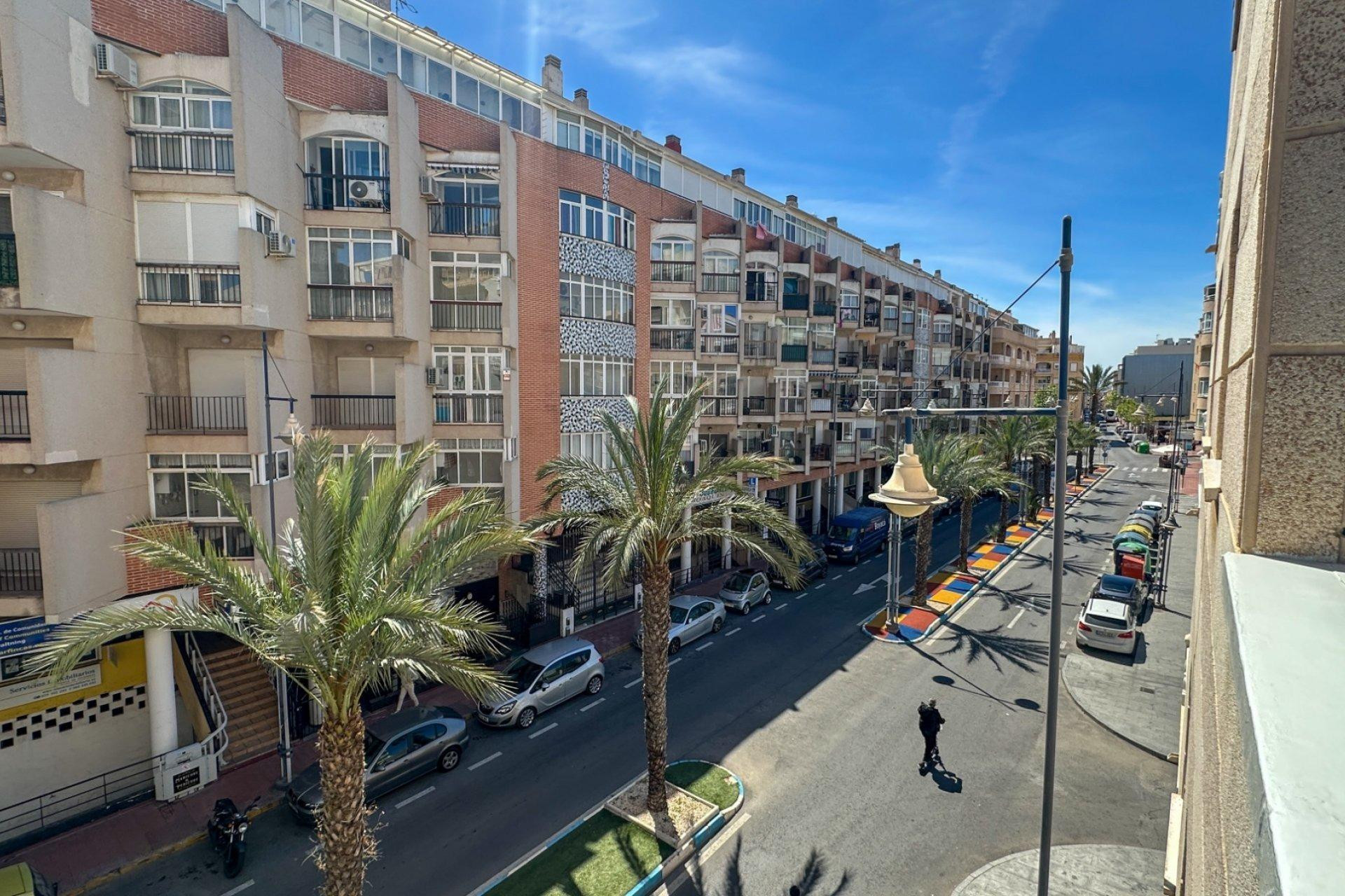 Revente - Apartment - Torrevieja - Estacion de autobuses