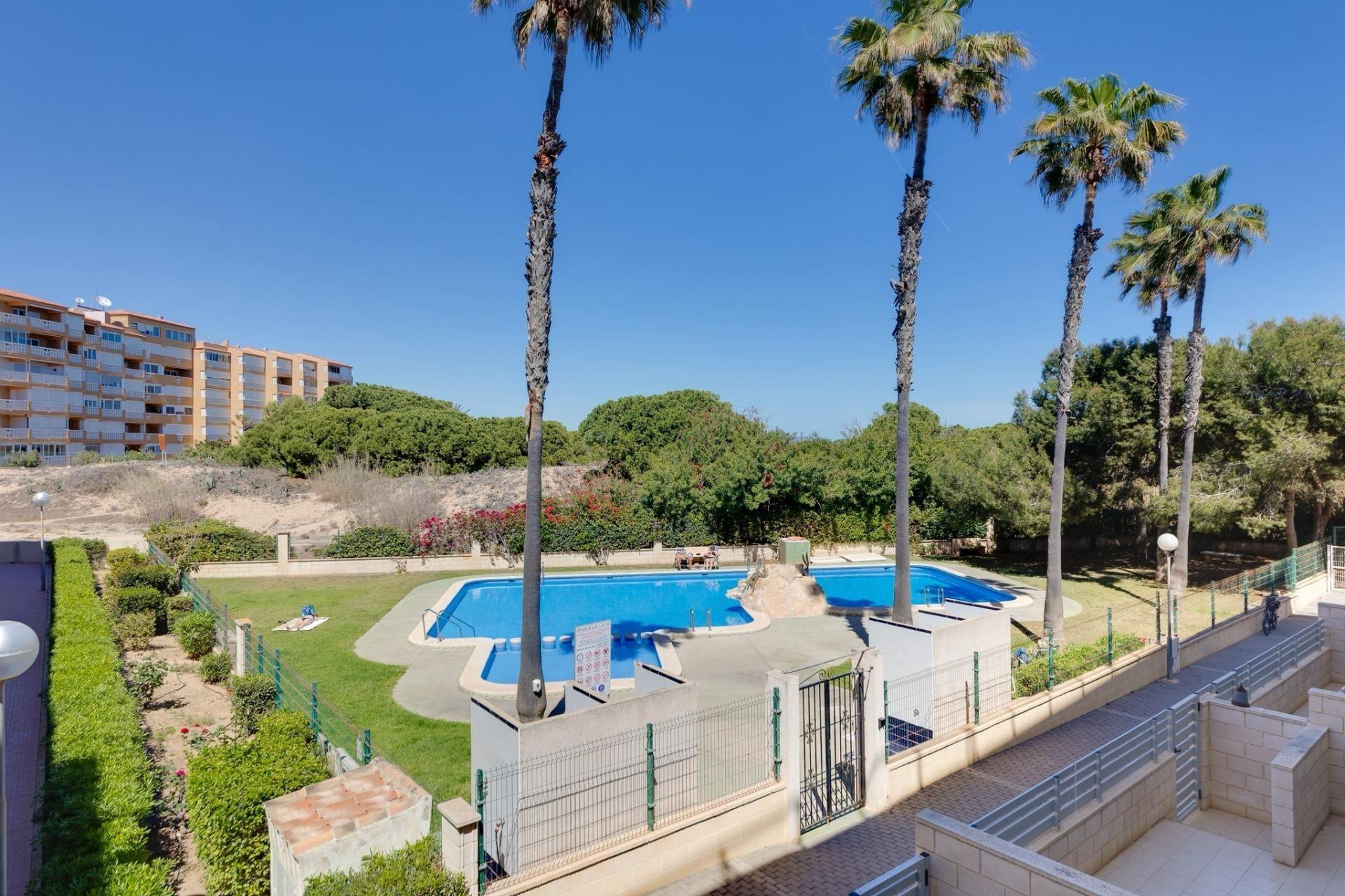 Revente - Apartment - Torrevieja - La Mata pueblo