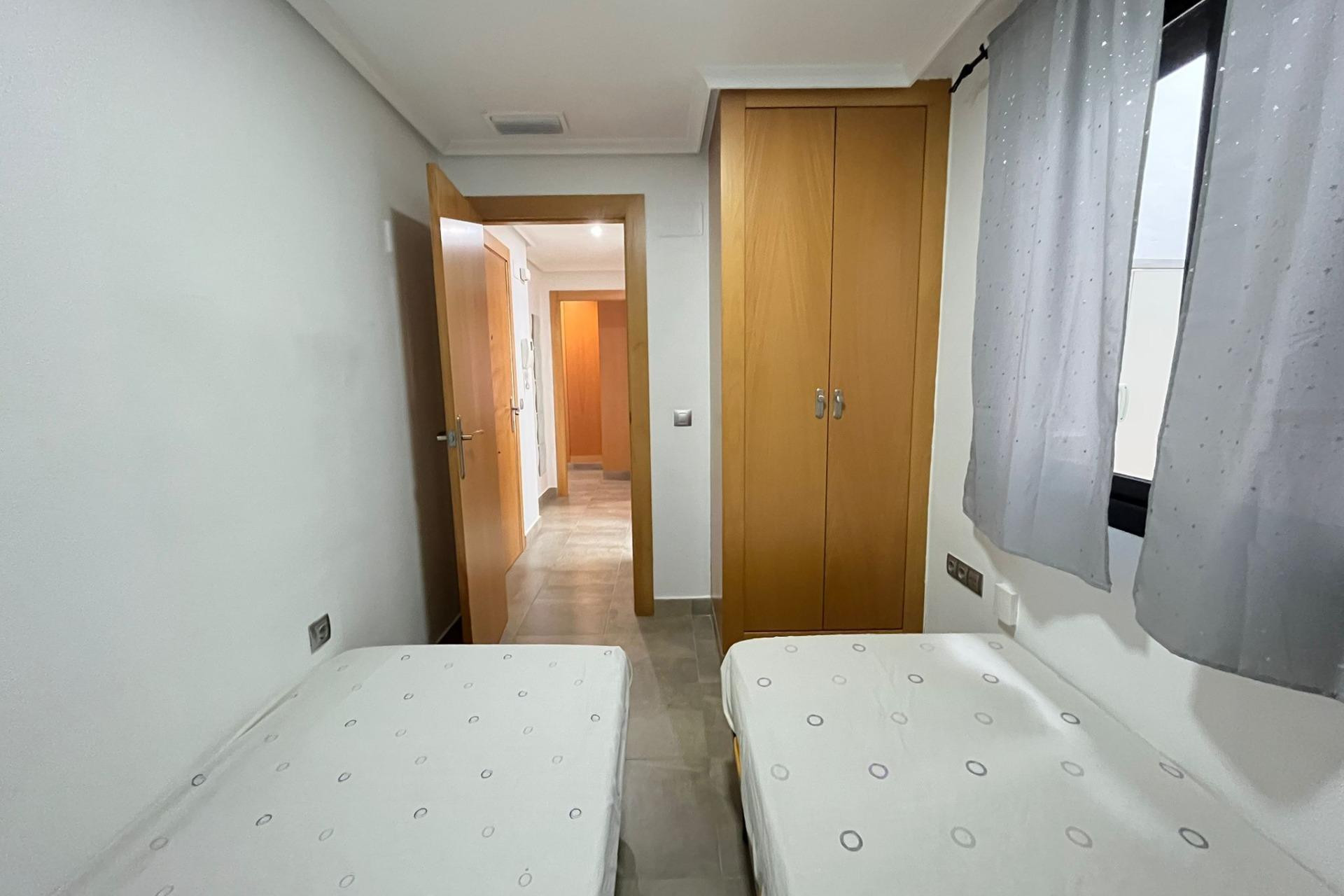 Revente - Apartment - Torrevieja - La Mata pueblo