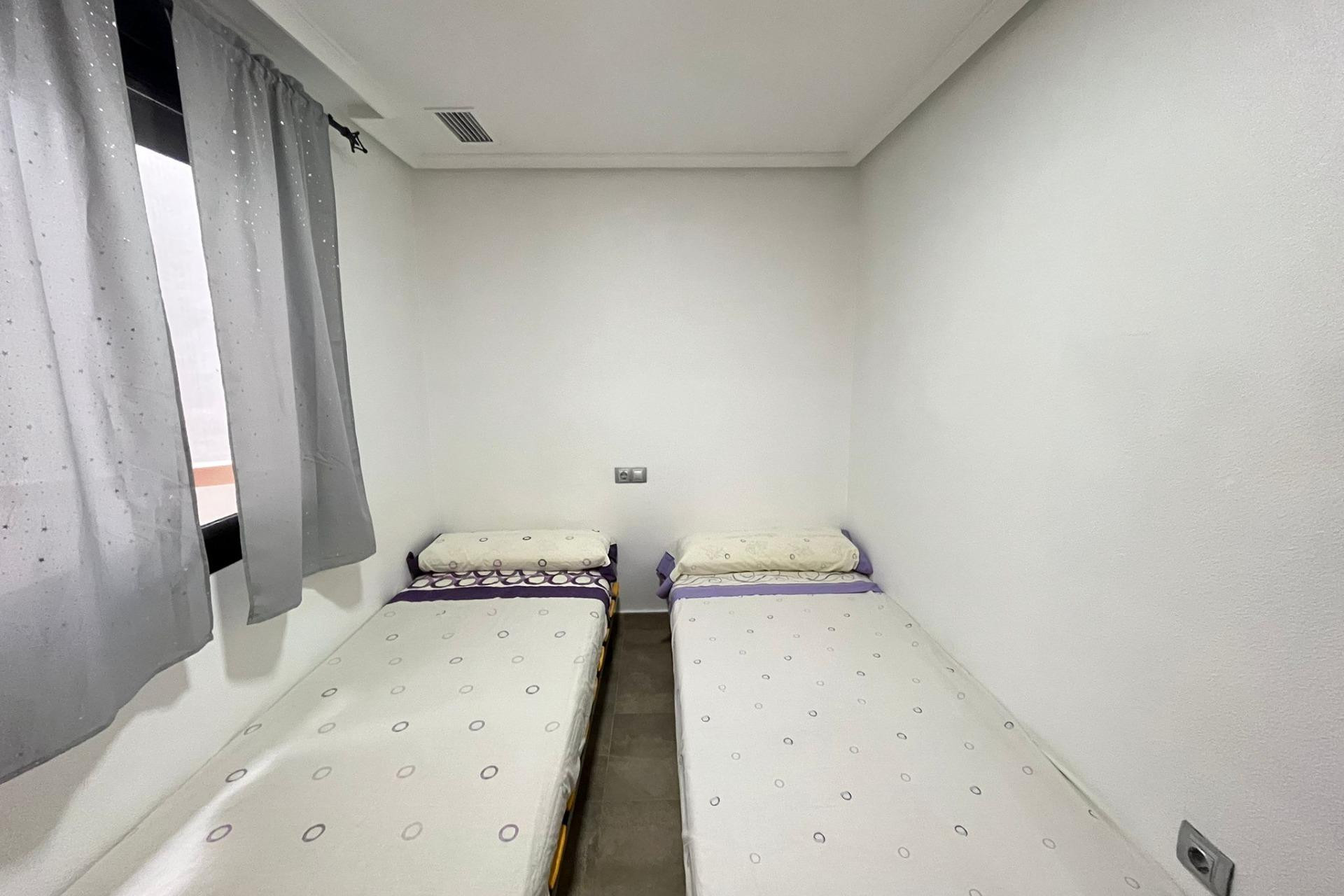 Revente - Apartment - Torrevieja - La Mata pueblo