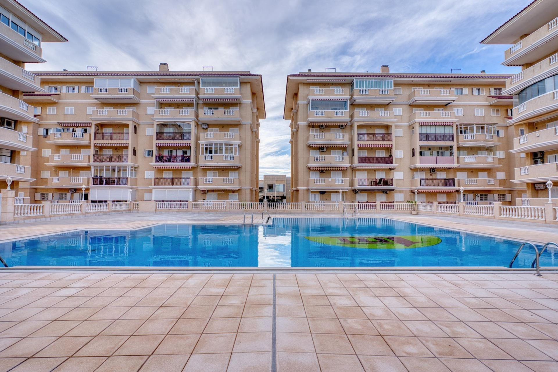 Revente - Apartment - Torrevieja - Los Europeos