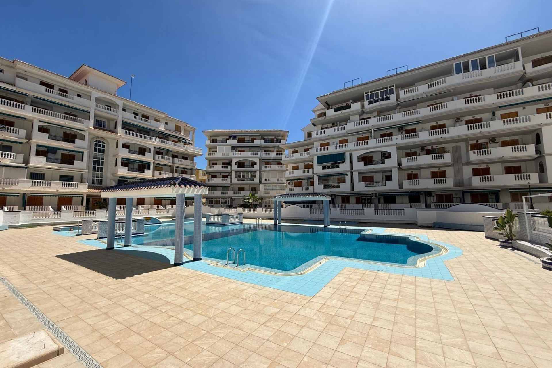 Revente - Apartment - Torrevieja - Los Europeos